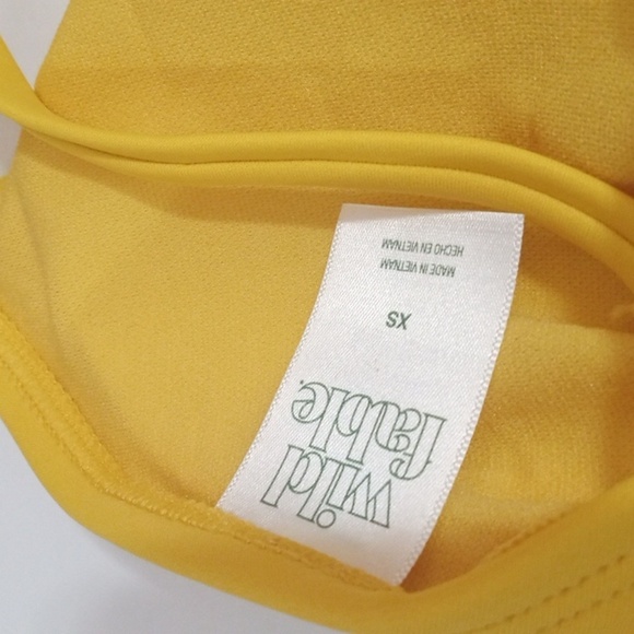 WILD FABLE GOLD HALTER TIE SILVER SEQUIN MOON & STARS BIKINI TOP SIZE XS NWOT - Picture 6 of 6